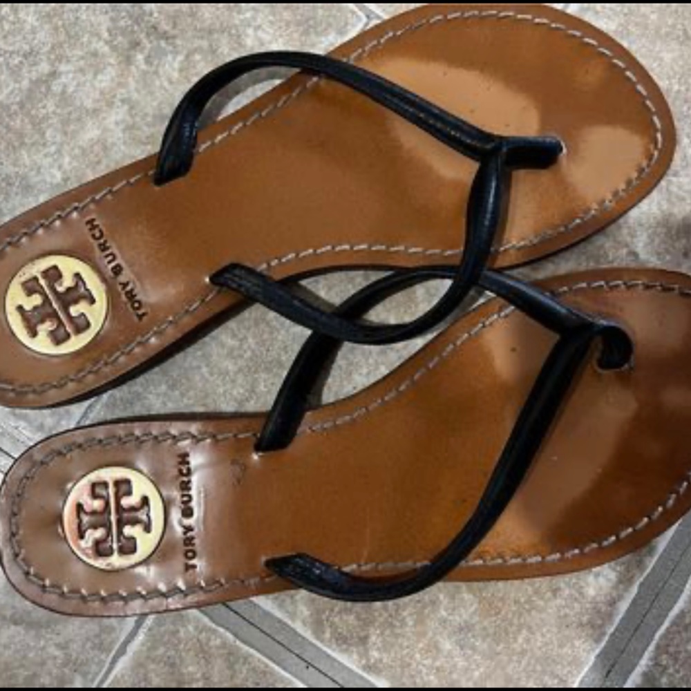TORY BURCH size 6 flip flops